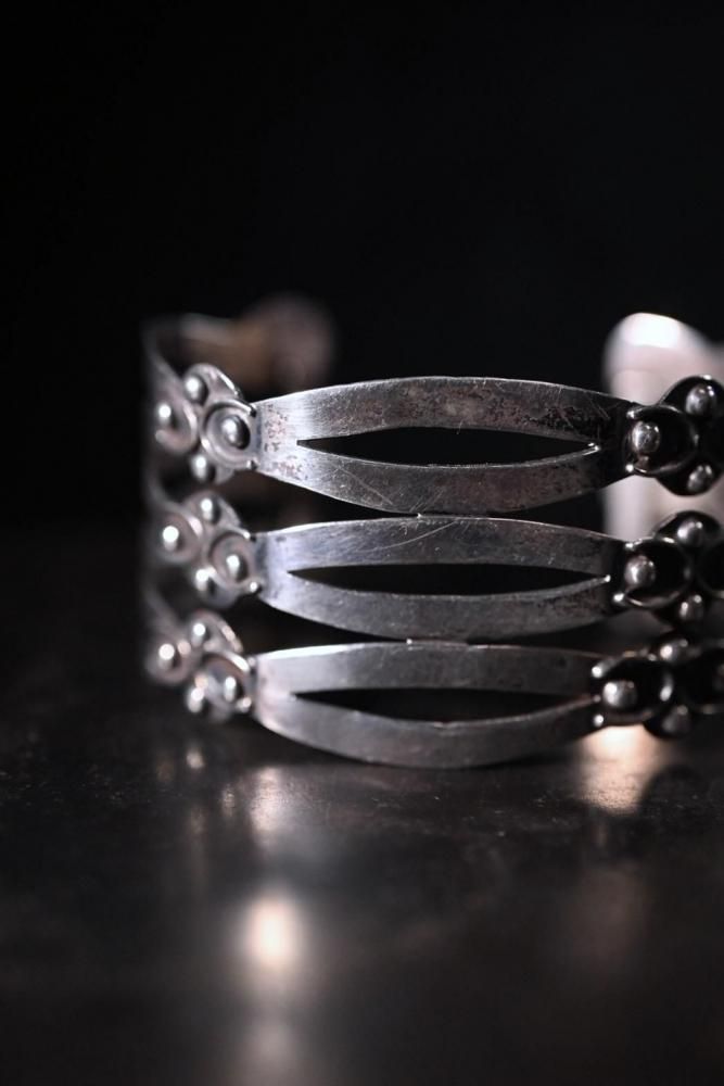 Mexico vintage silver bangle