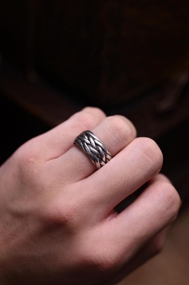 Vintage silver braid ring