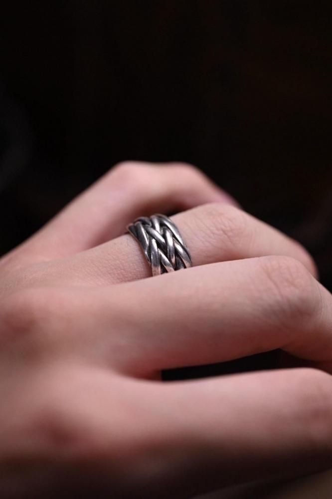 Vintage silver braid ring