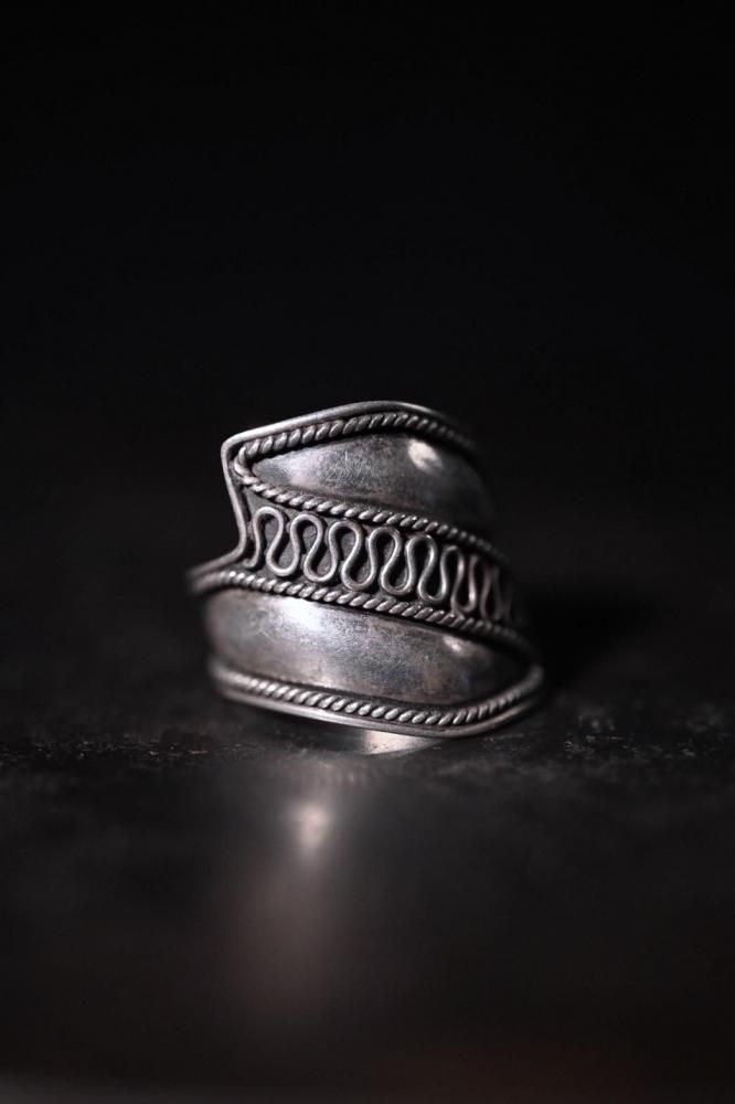 Vintage silver ring