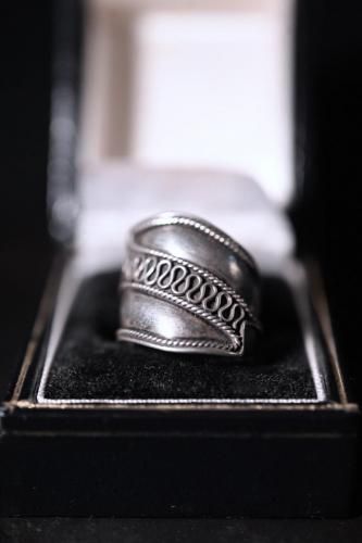Vintage silver ring 12
