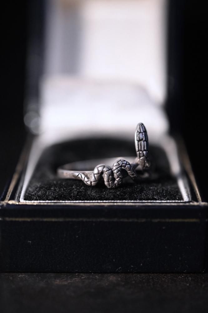Vintage silver snake ring