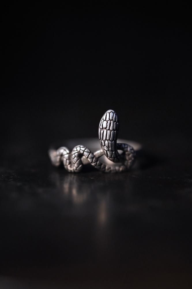 Vintage silver snake ring