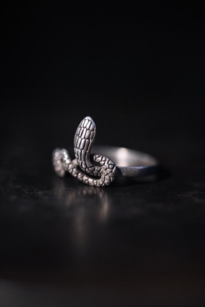 Vintage silver snake ring