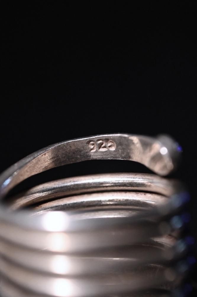 Vintage spring design silver ring