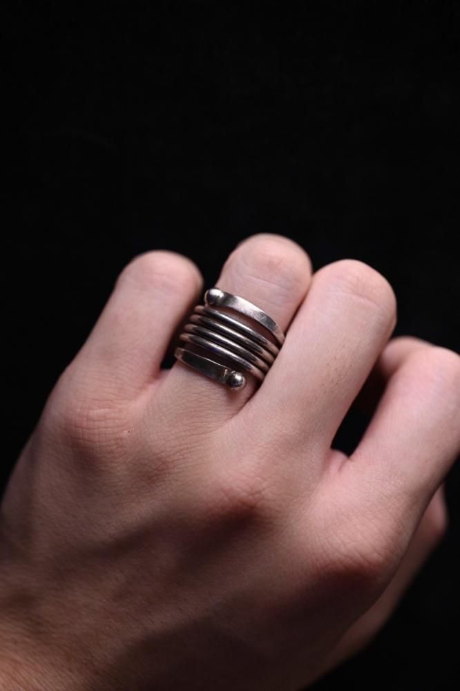 Vintage spring design silver ring