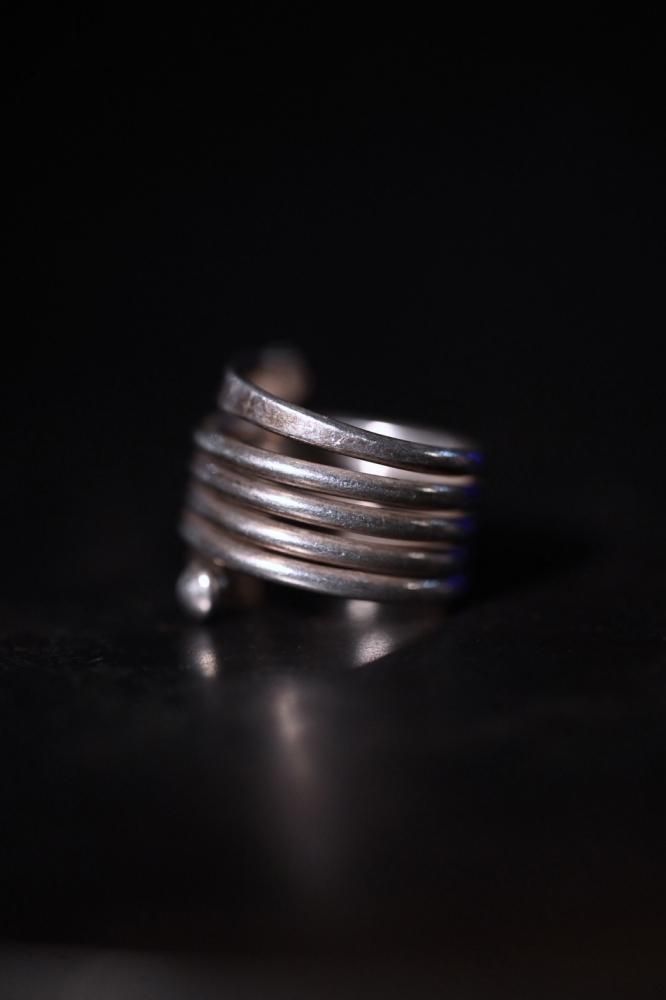 Vintage spring design silver ring