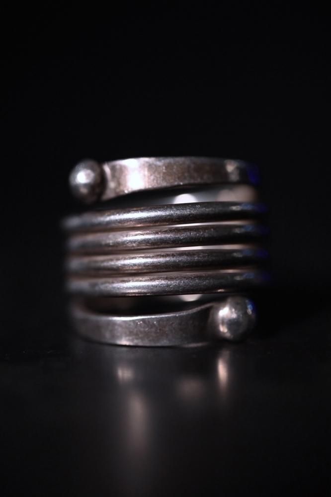Vintage spring design silver ring