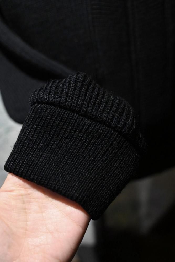 us 1960's "Penguin" black knit cardigan