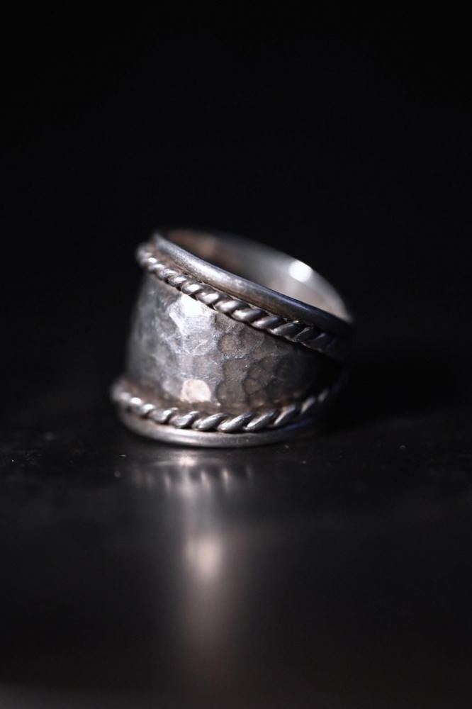 Vintage silver ring