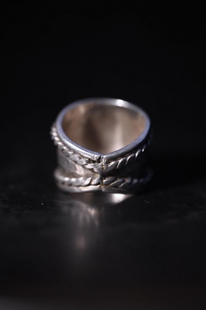 Vintage silver ring