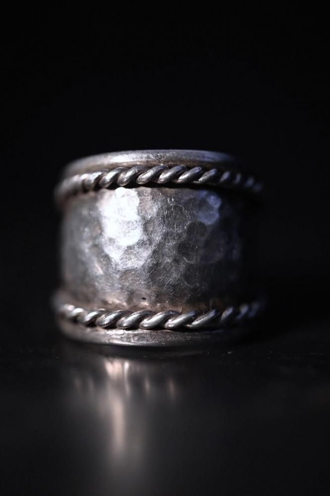 Vintage silver ring