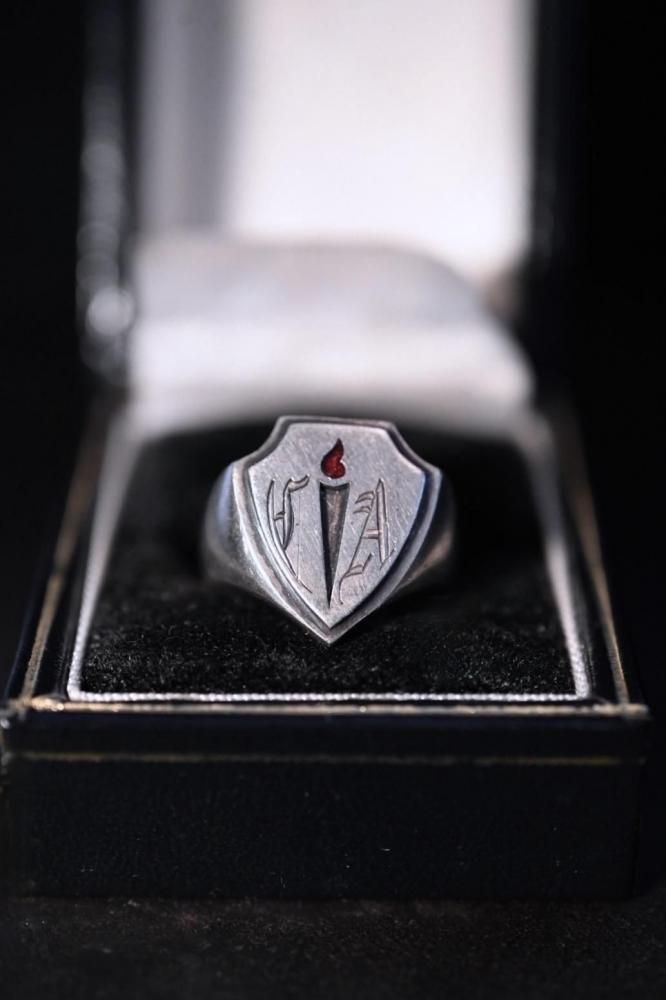 us 1957 candle signet ring