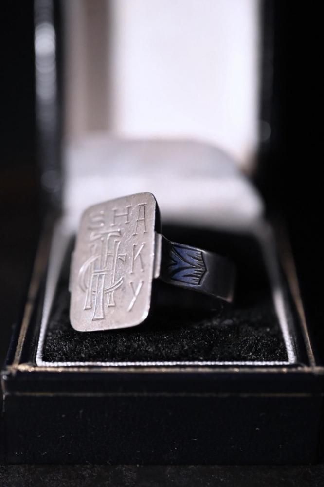 Mid 20th signet ring