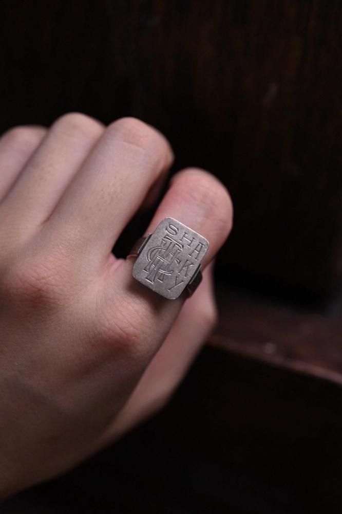 Mid 20th signet ring
