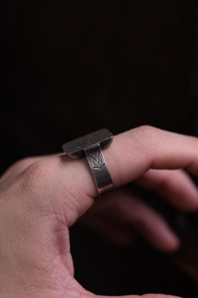 Mid 20th signet ring