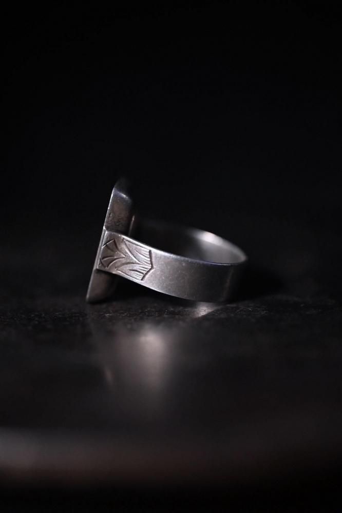 Mid 20th signet ring