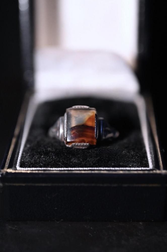 Mid 20th silver  agate ring