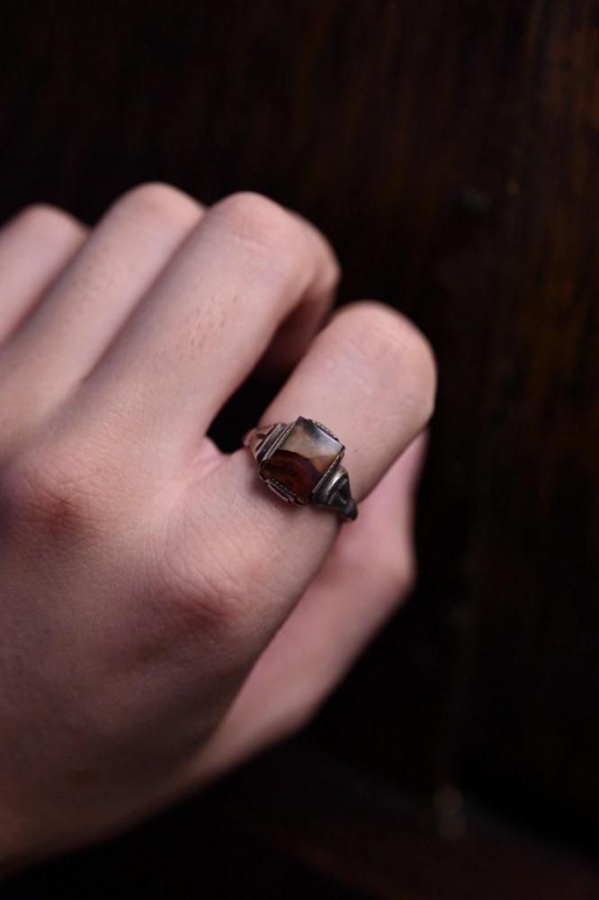 Mid 20th silver  agate ring