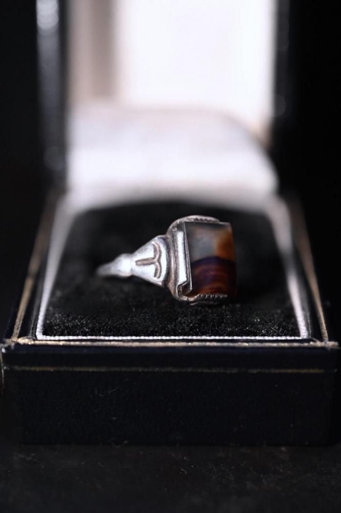 Mid 20th silver  agate ring