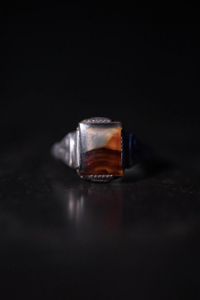 Mid 20th silver  agate ring