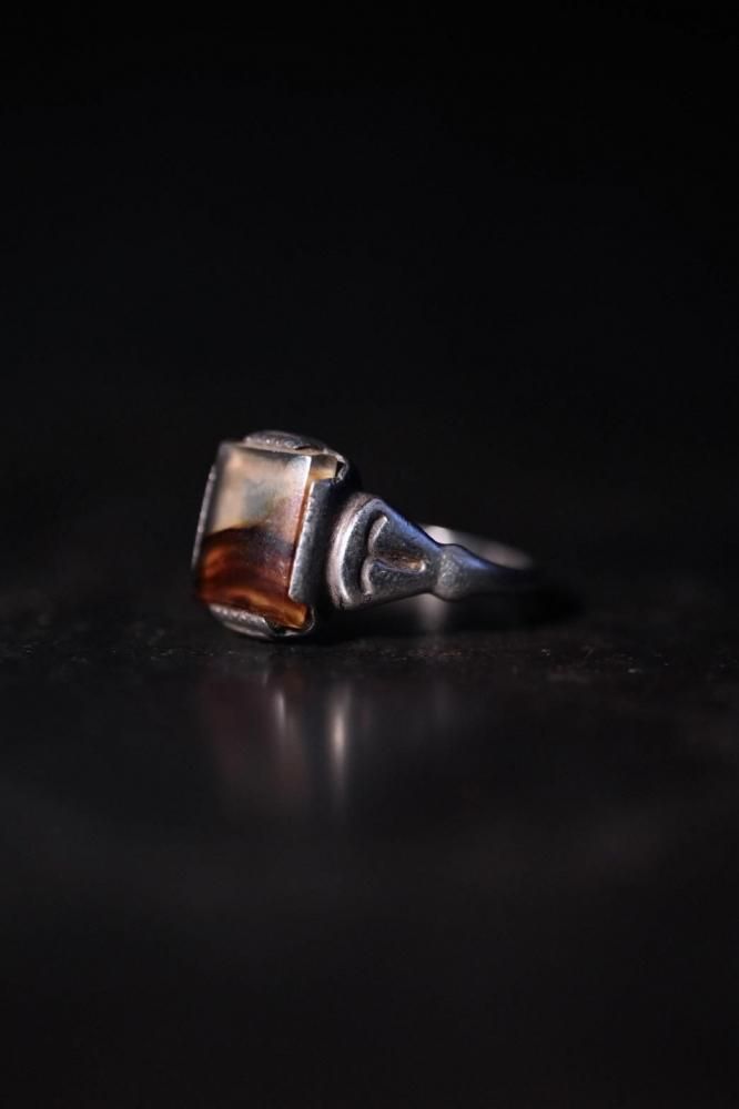 Mid 20th silver  agate ring