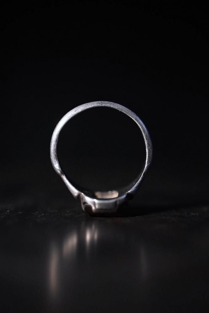 Mid 20th silver  agate ring