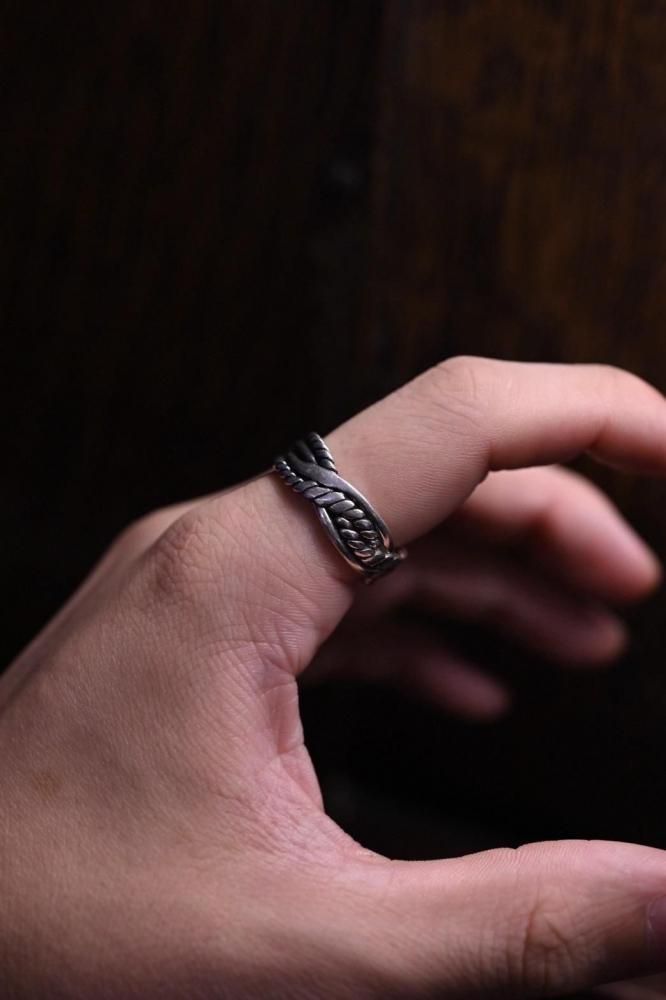 Vintage twist design silver ring