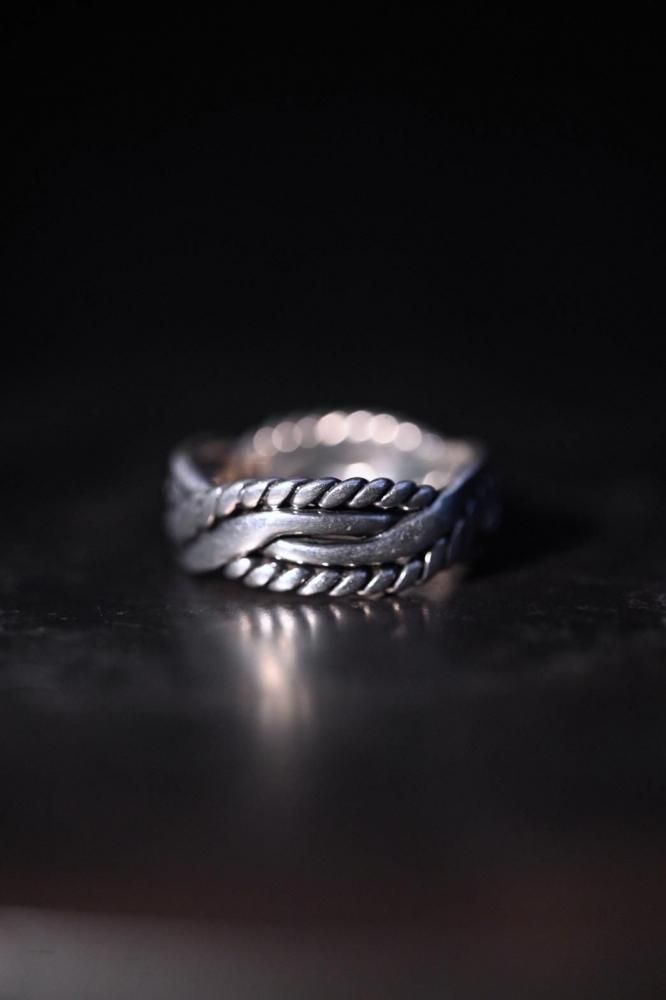 Vintage twist design silver ring