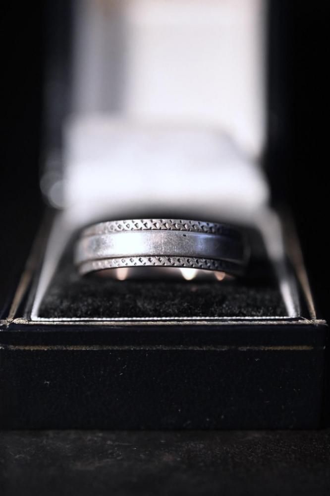 Vintage silver ring