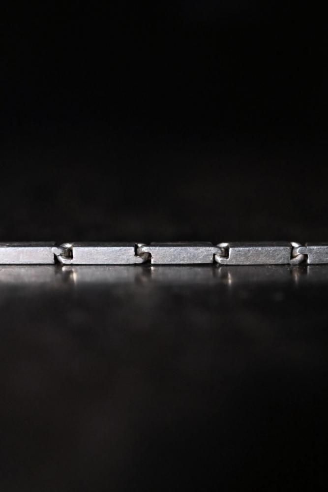 Vintage modern design chain necklace