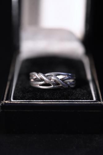 Vintage silver ring 18