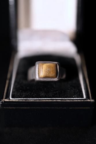 Vintage silver  tiger eye ring 11