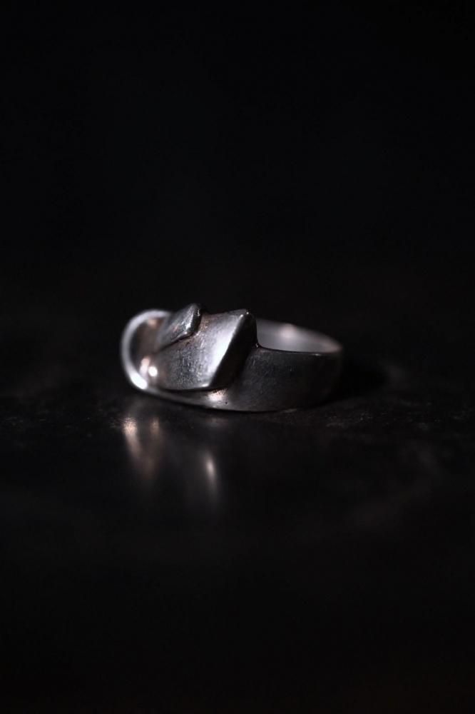 Vintage modern silver ring 16