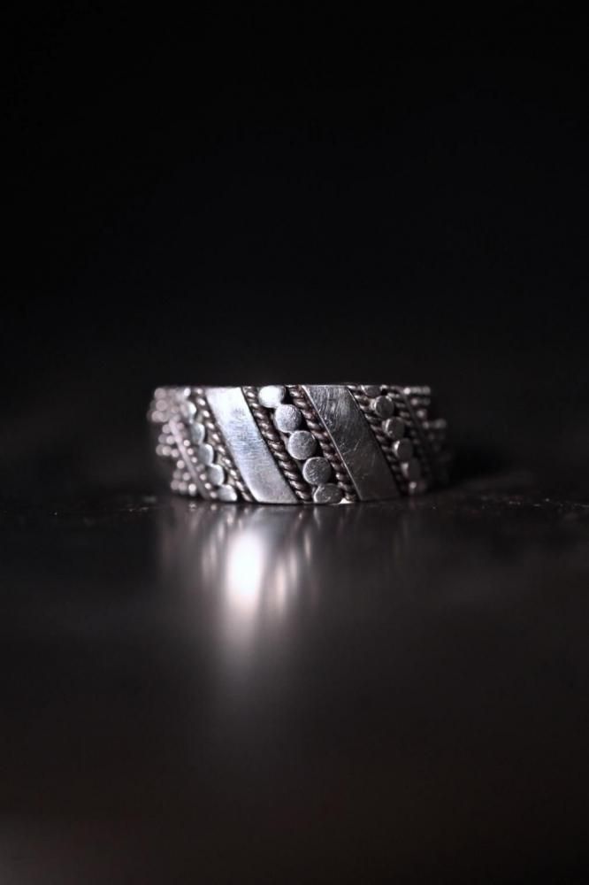 Vintage silver ring 12