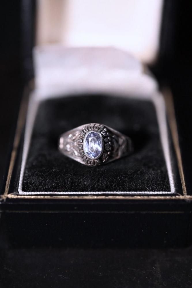 us 2001 silver college ring 9