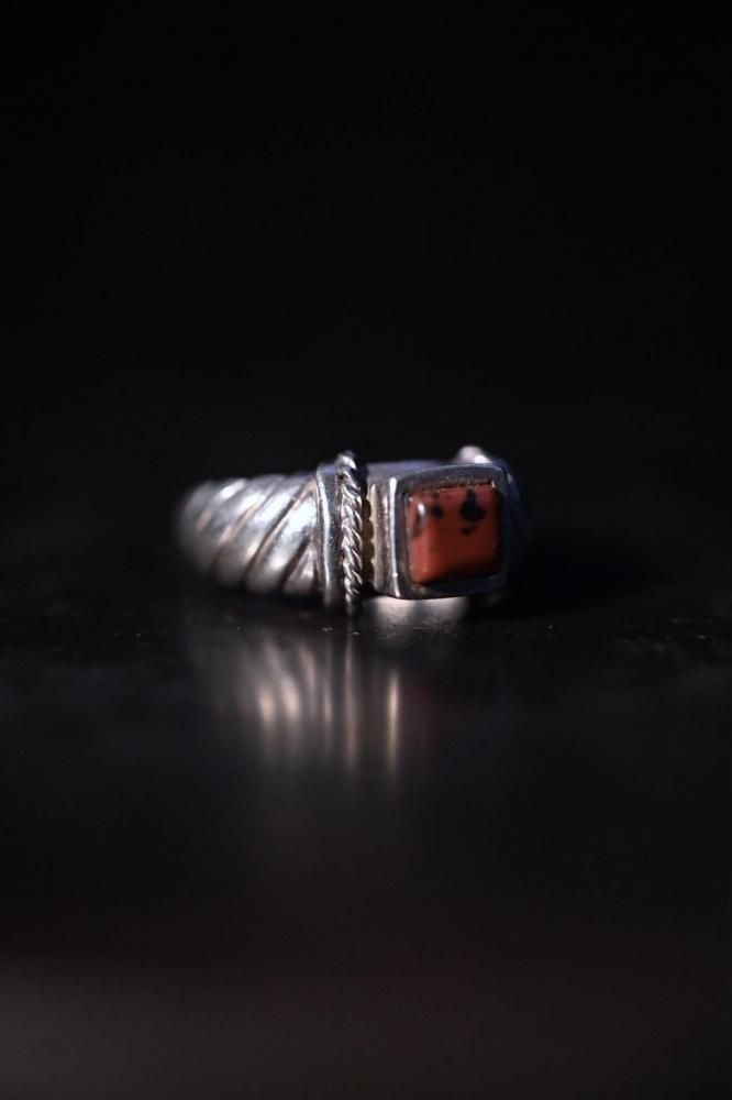 Vintage silver �� red stone ring 16��
