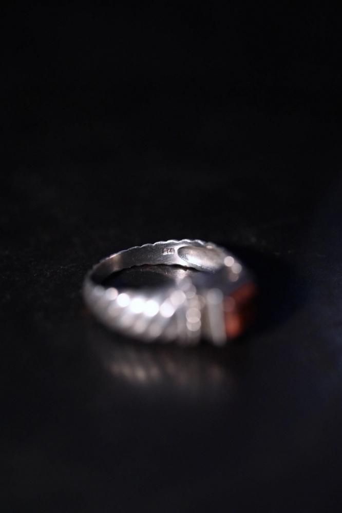 Vintage silver �� red stone ring 16��