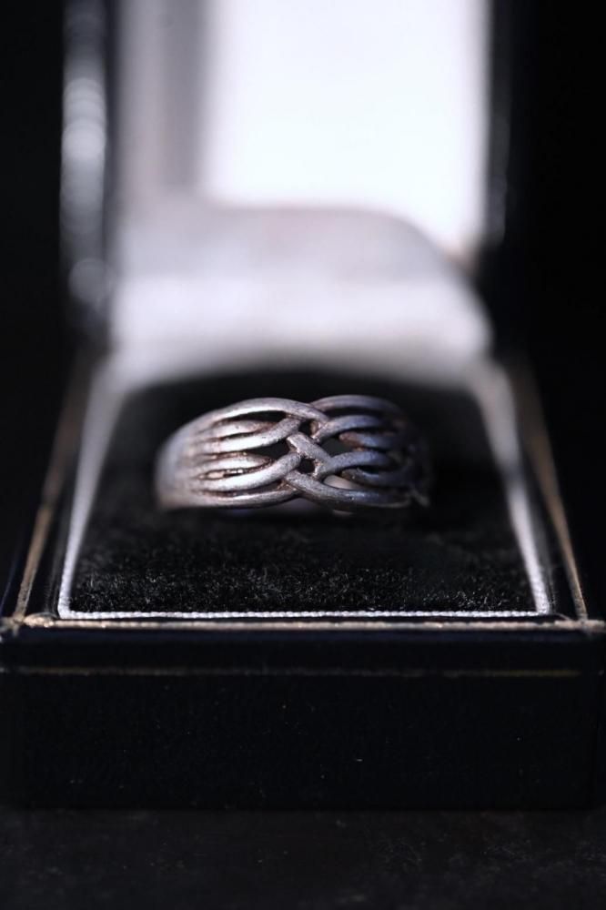 Vintage silver ring 16��