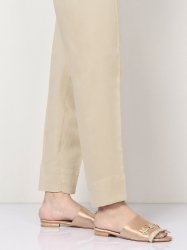 <img class='new_mark_img1' src='https://img.shop-pro.jp/img/new/icons8.gif' style='border:none;display:inline;margin:0px;padding:0px;width:auto;' />CAMBRIC STRAIGHT TROUSER CREAM