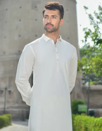<img class='new_mark_img1' src='https://img.shop-pro.jp/img/new/icons8.gif' style='border:none;display:inline;margin:0px;padding:0px;width:auto;' />OFF WHITE BLENDED KAMEEZ SHALWAR 