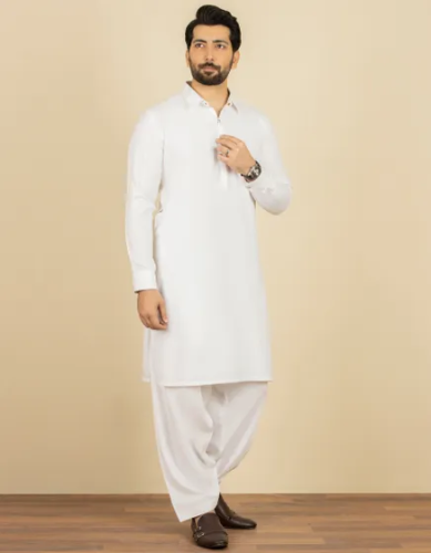<img class='new_mark_img1' src='https://img.shop-pro.jp/img/new/icons8.gif' style='border:none;display:inline;margin:0px;padding:0px;width:auto;' />WHITE KAMEEZ SHALWAR 
