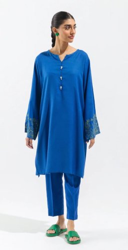 <img class='new_mark_img1' src='https://img.shop-pro.jp/img/new/icons8.gif' style='border:none;display:inline;margin:0px;padding:0px;width:auto;' />BeechTree Solid Embroidered Blue Shirt