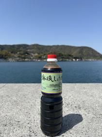 (8)