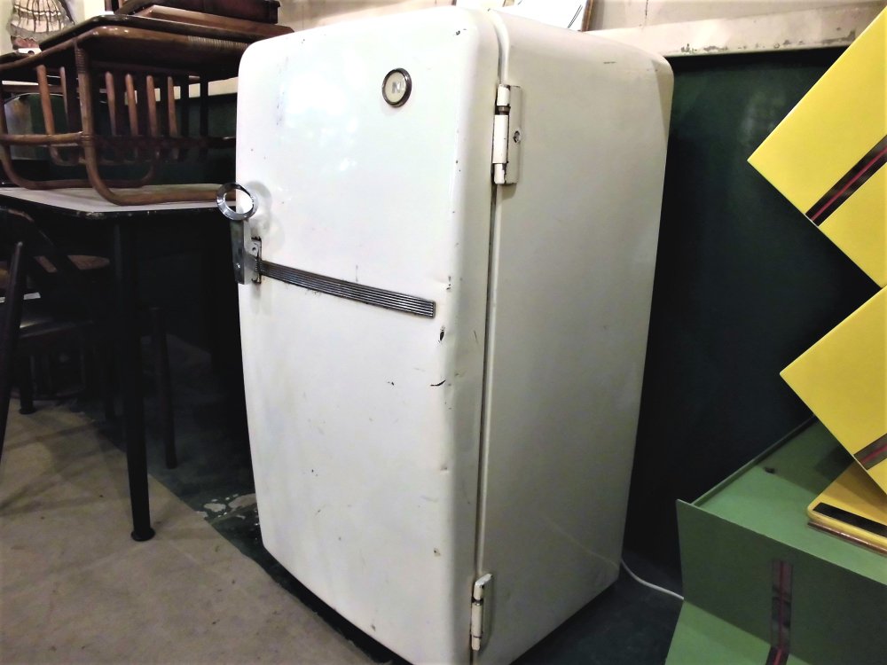 昭和レトロ　ナショナル冷蔵庫（NR-B12JA ナショナル製）