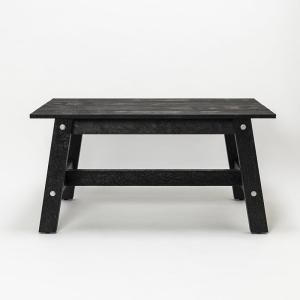 RECYCLED PLASTIC GARDEN TABLE