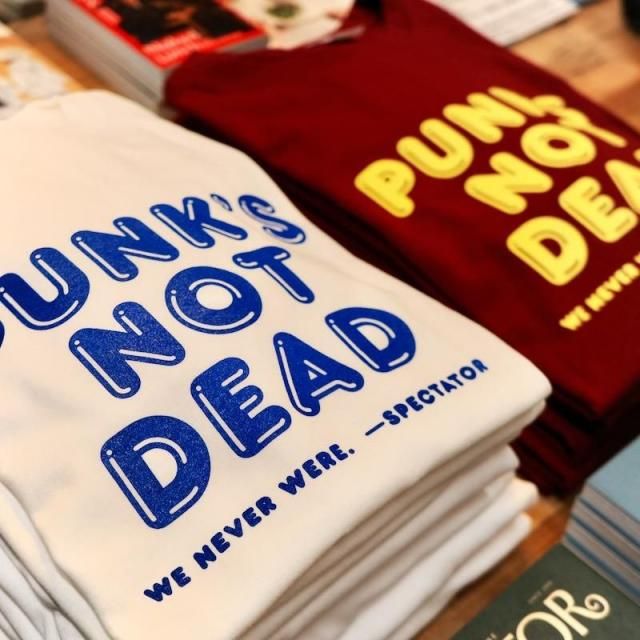 <img class='new_mark_img1' src='https://img.shop-pro.jp/img/new/icons28.gif' style='border:none;display:inline;margin:0px;padding:0px;width:auto;' />SPECTATOR  ꥸʥT  PUNKS NOT DEAD