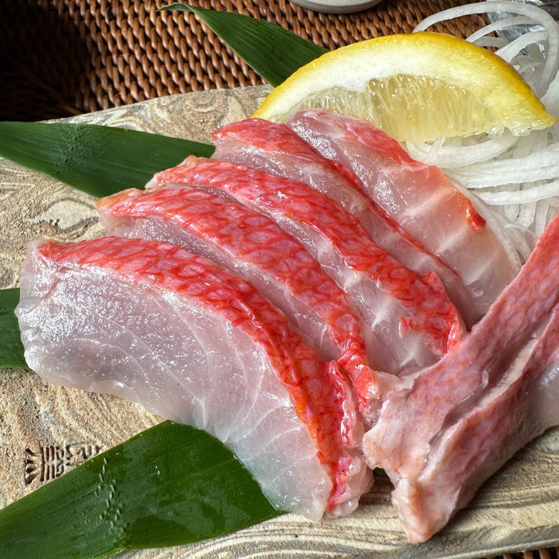 千葉県産 金目鯛 冷凍刺身パック 】 極上の千葉県産の金目鯛です。脂のりが良く、お刺身、しゃぶしゃぶ、炙り、握り寿司、焼き、煮付け