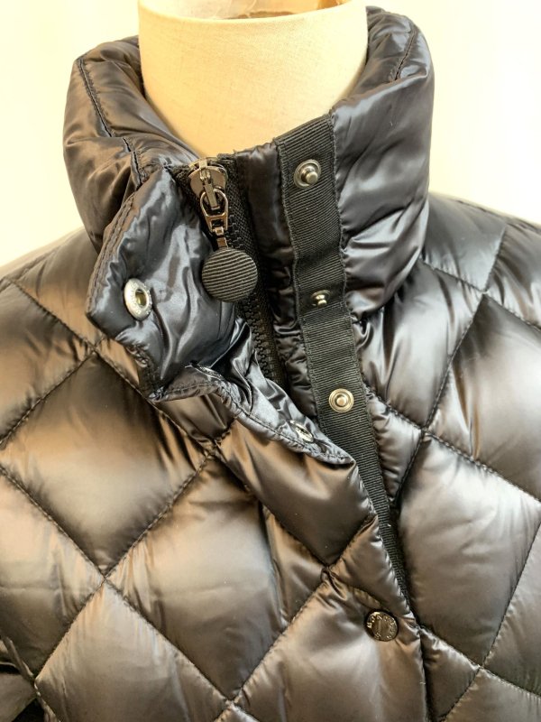 MONCLER モンクレール ダウンジャケット｜ハイブランド中古販売 Brocant Closet（ブロカントクロゼット）