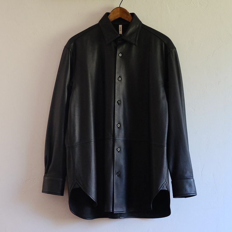 CCU シーシーユー】“NEAT” REGULAR COLLAR SHIRT BLACK - in-and-out ...